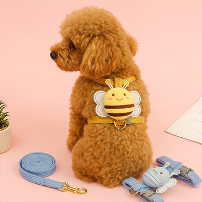 Harnais pour chien BeeStyle Caniche brun assis avec le harnais jaune